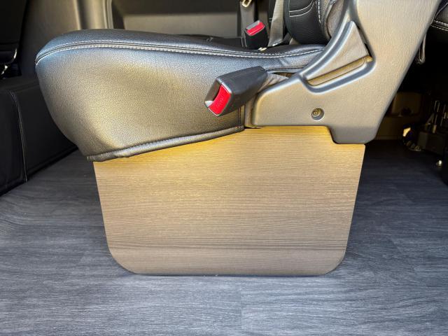 ハイエースワゴンの座席がテーブルに！？　トヨタ　ハイエースバン　ハイエースワゴン　フレックスハイエースベース大阪 堺市 美原区 大阪市 松原市 和泉市 東大阪