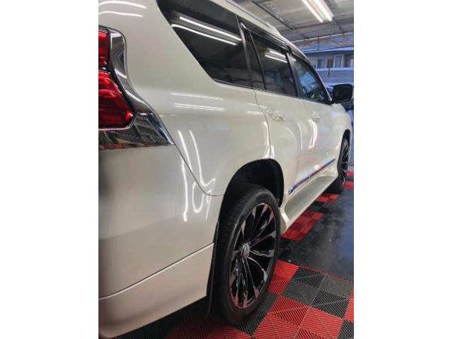 トヨタ　ランドクルーザープラド　ボディコーティング　セラミックグラフェン2層コーティング施工　車の磨き　沖縄県　沖縄市　うるま市　北中城村　北谷町