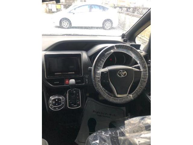 トヨタ　ヴォクシー　クリーニング・清掃 展示前仕上げ　中古車商品化　車の磨き　沖縄県　沖縄市　うるま市　北中城村　北谷町