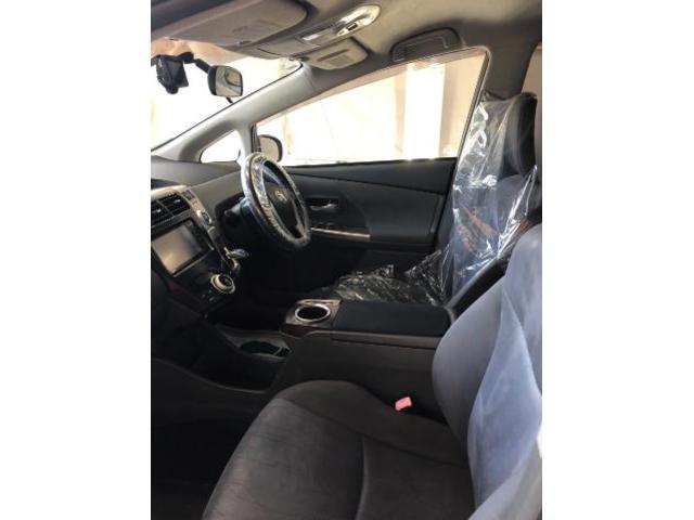 トヨタ　プリウスα　クリーニング・清掃 中古車商品化　車の磨き　車内クリーニング　沖縄県　沖縄市　うるま市　北中城村　北谷町