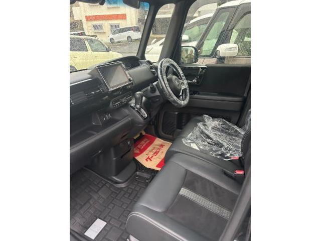 ホンダ　Ｎ－ＢＯＸカスタム　クリーニング・清掃 展示前仕上げ　中古車商品化　車の磨き　沖縄県　沖縄市　うるま市　北中城村　北谷町