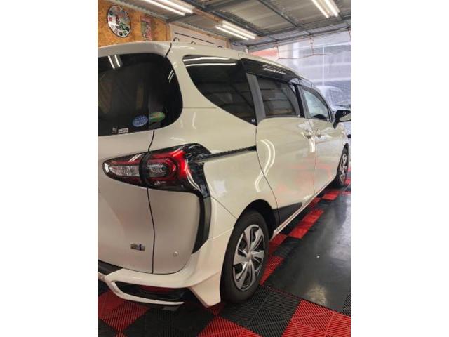 トヨタ　シエンタ　ボディコーティング　セラミックグラフェン2層コーティング施工　車の磨き　沖縄県　沖縄市　うるま市　北中城村　北谷町