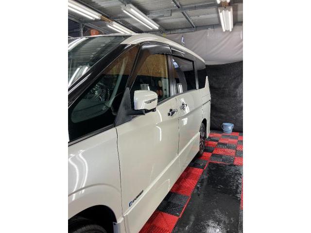 日産　セレナ　クリーニング・清掃 納車前仕上げ　外装磨き　車内クリーニング　シートクリーニング　車の磨き　手洗い撥水洗車　沖縄県　沖縄市　うるま市　北中城村　北谷町