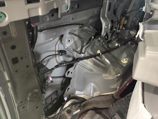 ステップワゴン　助手席側スライドドア開かない