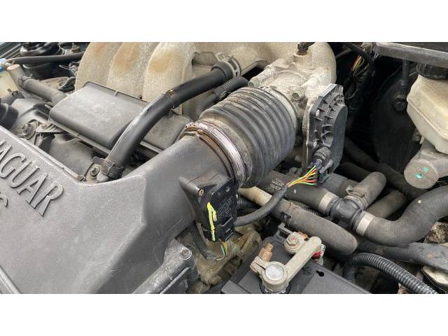 ジャガー　Ｘタイプ　エンジン不調ヘッドライト不調　修理