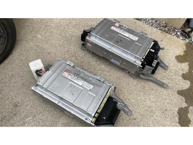 トヨタ アクア ハイブリッドバッテリー交換 NHP10