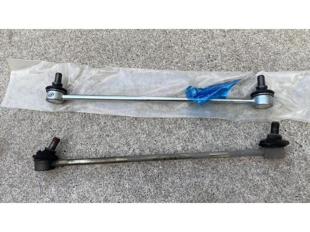 トヨタ アクア 部品交換 NHP10 スタビリンク ドアミラーウインカー エンジンオイル タイヤ