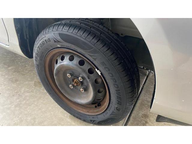 トヨタ アクア 部品交換 NHP10 スタビリンク ドアミラーウインカー エンジンオイル タイヤ