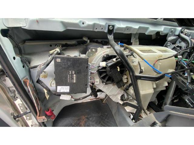 トヨタ ピクシストラック　エアコン修理　ダイハツ ハイゼット　S211U