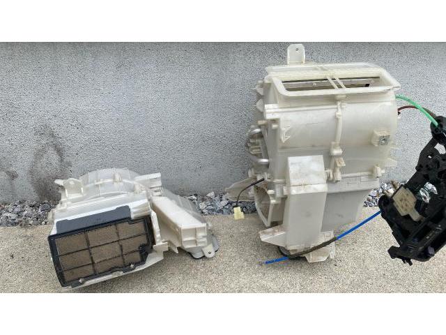 トヨタ ピクシストラック　エアコン修理　ダイハツ ハイゼット　S211U