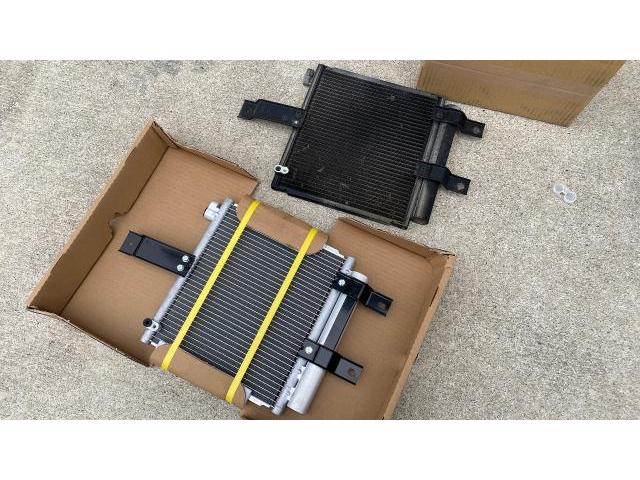 トヨタ ピクシストラック　エアコン修理　ダイハツ ハイゼット　S211U