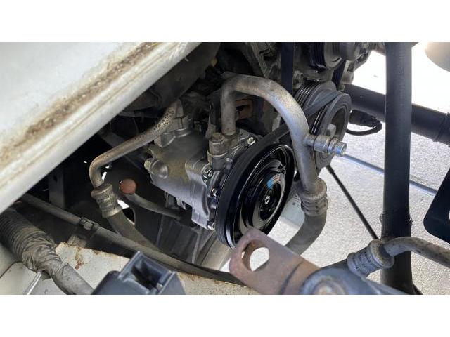 トヨタ ピクシストラック　エアコン修理　ダイハツ ハイゼット　S211U