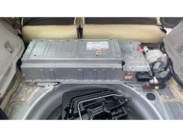 トヨタ プリウス ハイブリッドバッテリー交換　ZVW30 沖縄 中部 中城