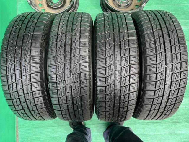 トヨタ エスクァイア 純正入庫です。エスクァイア、ノア トヨタ エスクァイア 純正入庫です。エスクァイア、ノア