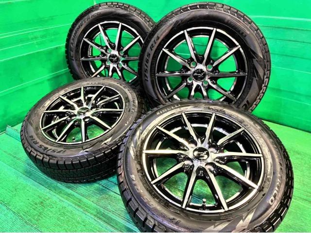 ヴィッツ、フィットなどのコンパクト系に装着できる溝たっぷり ヴィッツ、フィットなどのコンパクト系に装着できる溝たっぷり