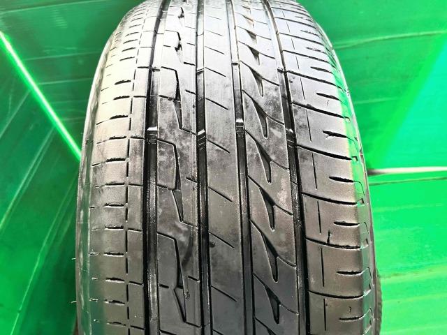 溝たっぷりの中古ブリヂストンレグノ入庫しました 溝たっぷりの中古ブリヂストンレグノ入庫しました