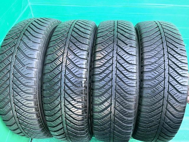 軽自動車用の中古オールシーズンタイヤ入庫しました！
グッドイヤーベクター　155/65R14　4本
NBOX、タント、ワゴンR、デイズなどに！
