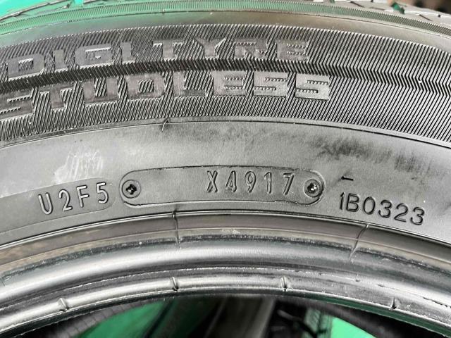 溝たっぷり！中古スタッドレスタイヤ４本組入庫です！
ダンロップウインターマックスSJ8　225/65R17　4本
ハリアー、RAV4、レクサスNX、エクストレイルなどに！