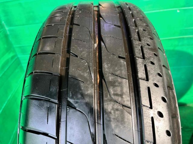 デリカd5 純正タイヤとホイール 篭もり 225/55R18 デリカd5 純正タイヤとホイール 篭もり 225/55R18