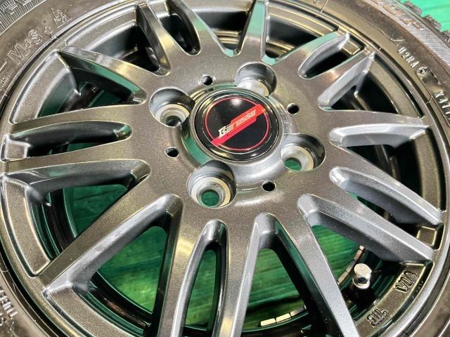 軽トラ、軽バンに装着できる12インチスタッドレスセット入庫 軽トラ、軽バンに装着できる12インチスタッドレスセット入庫