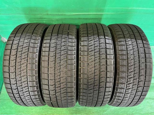 R56系などの4穴のミニに装着できる純正17インチスタッドレス R56系などの4穴のミニに装着できる純正17インチスタッドレス