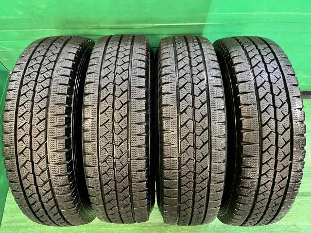 200系ハイエースオプション純正15インチアルミホイールの溝 200系ハイエースオプション純正15インチアルミホイールの溝