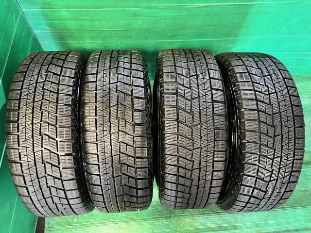 ミニジョンクーパーワークス純正１７インチスタッドレスセット入庫です！
ミニ純正トラックスポーク５０１　１７インチ　ヨコハマスタッドレス付！