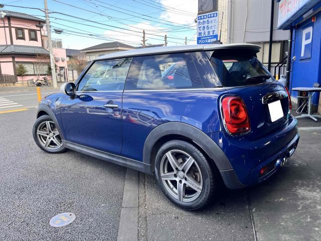 MINI F56にMOMO試着してみました！