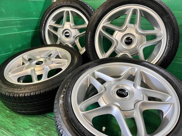 ミニ純正16インチがフィット、アクアなどの国産車に流用できる ミニ純正16インチがフィット、アクアなどの国産車に流用できる