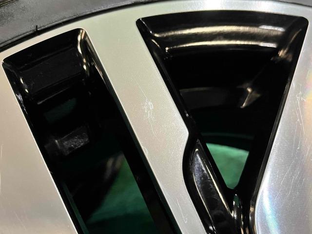 タンク パーツ情報 2023年製の溝たっぷりタイヤが付いたタンク タンク パーツ情報 2023年製の溝たっぷりタイヤが付いたタンク