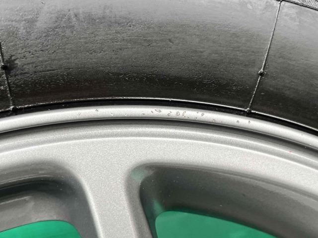 スズキ ジムニー パーツ情報
ジムニー純正16インチの溝たっぷりスタッドレス付セットが入庫です!
ジムニー、AZオフロードなどに!