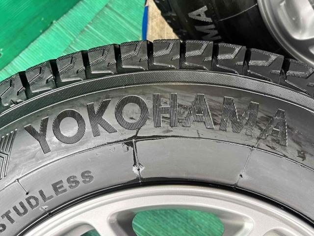 スズキ ジムニー パーツ情報
ジムニー純正16インチの溝たっぷりスタッドレス付セットが入庫です!
ジムニー、AZオフロードなどに!