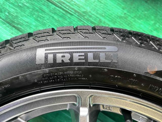 トヨタ プリウスα パーツ情報
プリウスα、SAI、ジューク、リーフなどに装着できる17インチスタッドレスセット入庫です!
シュナイダー 17インチ ピレリスタッドレス付!