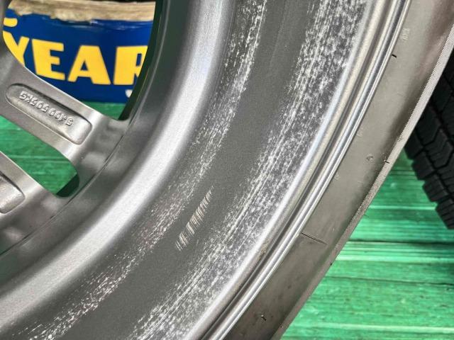 トヨタ　ノア　パーツ情報
ノア、VOXYなどに装着できる15インチスタッドレスセット入庫です！
NIRVANA　15インチ　ブリヂストンスタッドレス付！