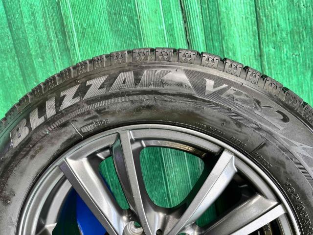 トヨタ　ノア　パーツ情報
ノア、VOXYなどに装着できる15インチスタッドレスセット入庫です！
NIRVANA　15インチ　ブリヂストンスタッドレス付！