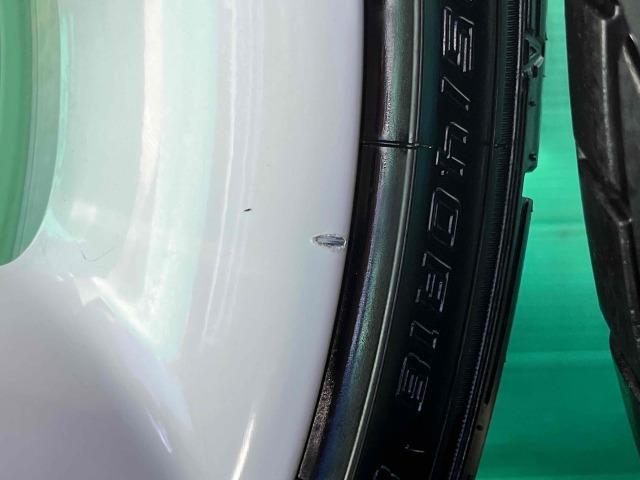 ＭＩＮＩ　ＭＩＮＩ　パーツ情報
ミニ3ドア、5ドアに装着できる純正18インチ入庫です！
ミニ純正コーンスポーク507　18インチ　溝たっぷりダンロップ付！