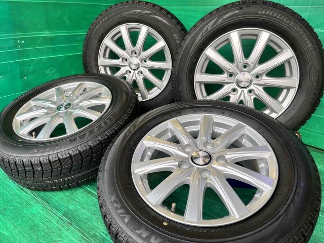 トヨタ　ノア　パーツ情報
ノア、VOXY、エスクァイア、ステップWなどに装着できる15インチスタッドレスセット入庫です！
JOKER　15インチ　ブリヂストンスタッドレス付！