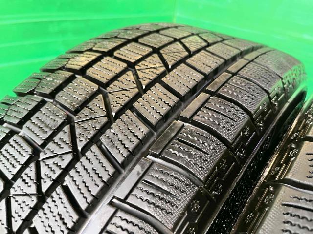 ＭＩＮＩ　ＭＩＮＩ　パーツ情報
ミニ3ドア、5ドアに装着できる17インチスタッドレスセット入庫です！
マキシライト　17インチ　溝たっぷりスタッドレス付！