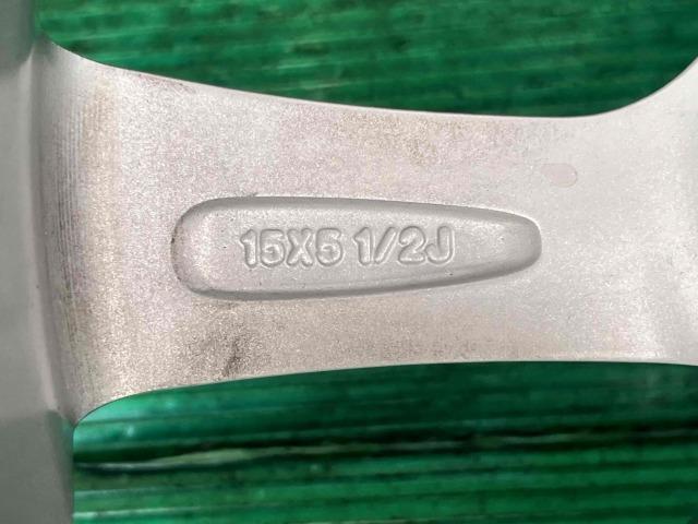 日産　ノート　パーツ情報
ノート、マツダ2、アクアなどに装着できる15インチスタッドレスセット入庫です！
JOKER　15インチ　ヨコハマスタッドレス付！