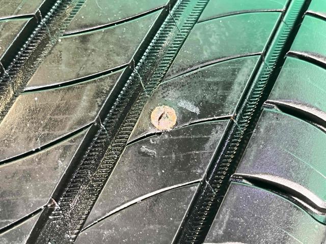 ＭＩＮＩ　ＭＩＮＩ　パーツ情報
ミニ3ドア、5ドアなどに装着できる16インチ純正入庫です！
ミニ純正ループスポーク494　16インチ　ミシュラン付！