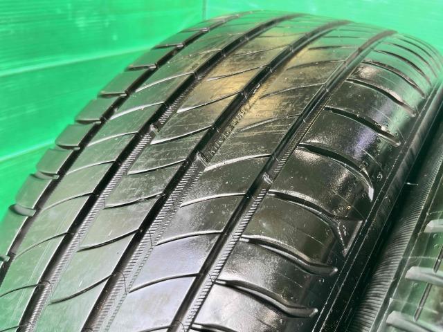 ＭＩＮＩ　ＭＩＮＩ　パーツ情報
ミニ3ドア、5ドアなどに装着できる16インチ純正入庫です！
ミニ純正ループスポーク494　16インチ　ミシュラン付！