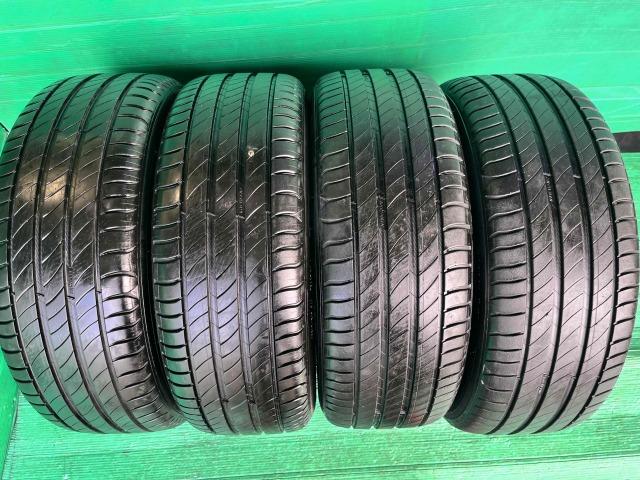 ＭＩＮＩ　ＭＩＮＩ　パーツ情報
ミニ3ドア、5ドアなどに装着できる16インチ純正入庫です！
ミニ純正ループスポーク494　16インチ　ミシュラン付！