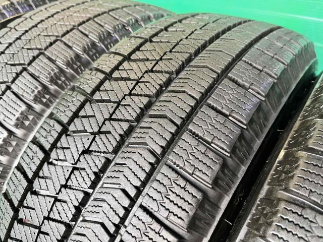 トヨタ　ヤリス　パーツ情報
ヤリス、アクア、フィット、マーチなどに装着できる15インチスタッドレスセット入庫です！
ユーロスピード　15インチ　ブリヂストンスタッドレス付！