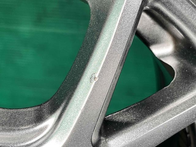 トヨタ　プリウス　パーツ情報
プリウス、ウィッシュ、カローラなどに装着できる15インチスタッドレスセット入庫です！
Verthandi　15インチ　ブリヂストンスタッドレス付！