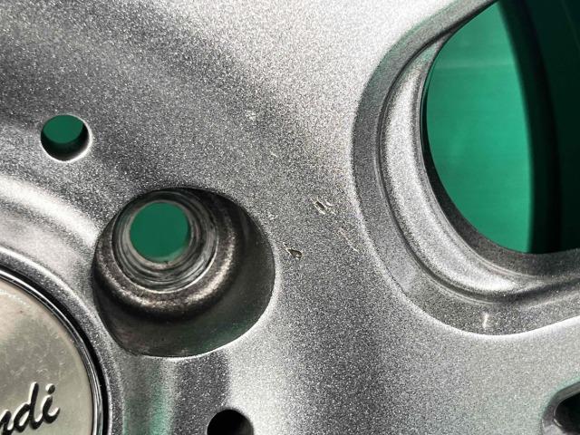 トヨタ　プリウス　パーツ情報
プリウス、ウィッシュ、カローラなどに装着できる15インチスタッドレスセット入庫です！
Verthandi　15インチ　ブリヂストンスタッドレス付！