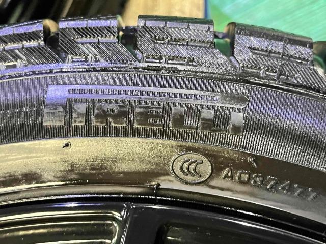 ＭＩＮＩ　ＭＩＮＩ　パーツ情報
ミニクラブマン、BMW1シリーズなどに装着できる17インチ溝たっぷりスタッドレスセット入庫です！
ケレナーズJr.GF5　17インチ　ピレリスタッドレス付！