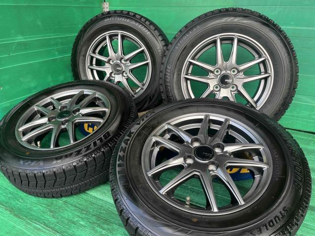 トヨタ　アクア　パーツ情報
アクア、ヴィッツ、フィット、キューブなどに装着できる14インチスタッドレスセット入庫です！
Zack　14インチ　ブリヂストンスタッドレス付！