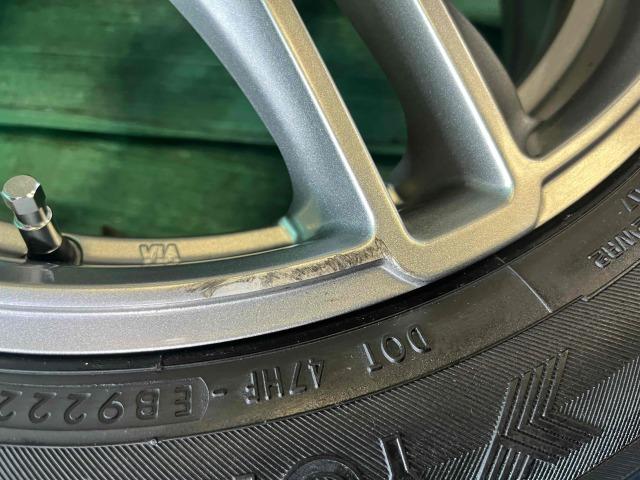 ＭＩＮＩ　ＭＩＮＩ　パーツ情報
ミニクロスオーバー、ペースマンに装着できる17インチセット入庫です！
ケレナーズ　17インチ　ヨコハマブルーアース付！