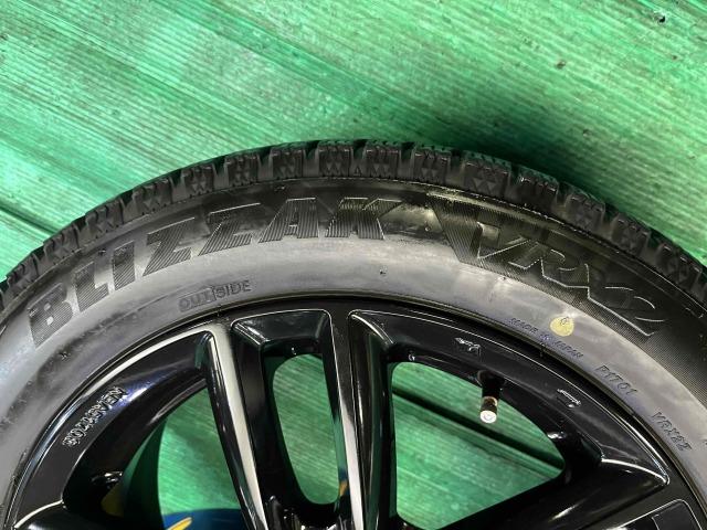 ＭＩＮＩ　ＭＩＮＩ　パーツ情報
ミニ3ドア、5ドアに装着できる16インチスタッドレスセット入庫です！
MAKオクスフォード　16インチ　ブリヂストンスタッドレス付！