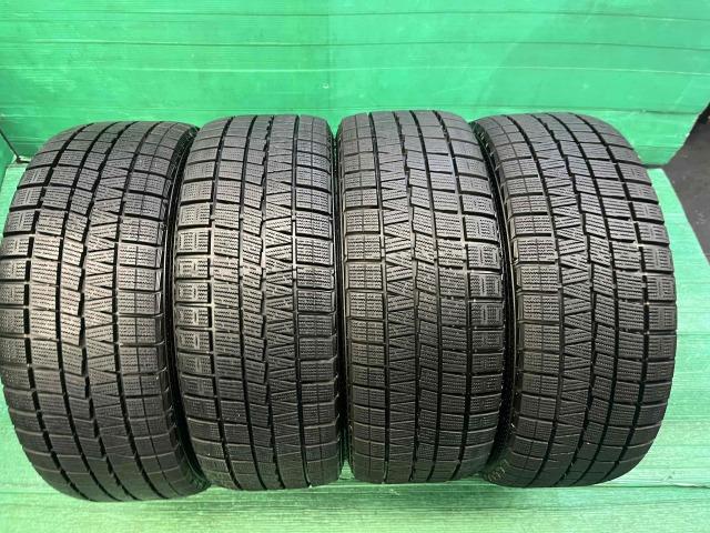 ＭＩＮＩ　ＭＩＮＩ　パーツ情報
ミニクラブマン、BMW1シリーズなどに装着できる17インチスタッドレスセット入庫です！
MAKジャッキー　17インチ　溝たっぷりスタッドレス付！